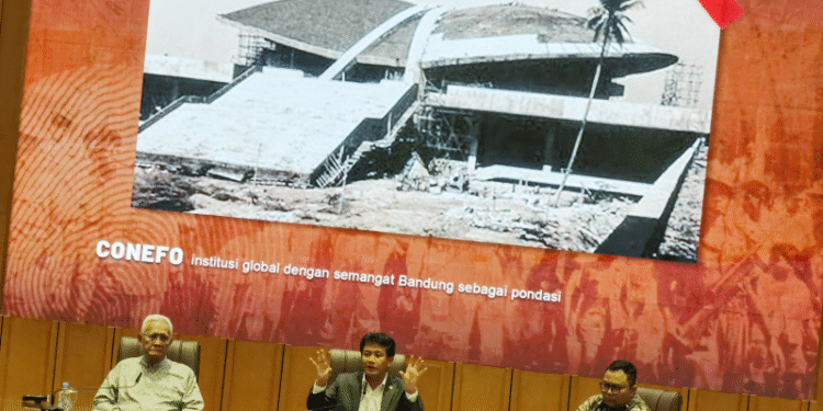 Koordinatoriat Wartawan Parlemen – Dialektika Demokrasi: Bonnie Triyana Soroti Gedung DPR sebagai Simbol Perlawanan Global