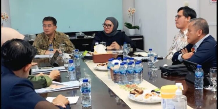Dukung Sepatu Roda Indonesia di Mancanegara, Senator Agita Nurfianti Pertemukan Perserosi dengan Wagub Jabar