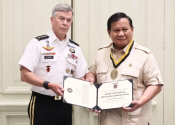 Prabowo Terima Medali Kehormatan USSOCOM atas Dedikasi Kepemimpinan di Bidang Pertahanan