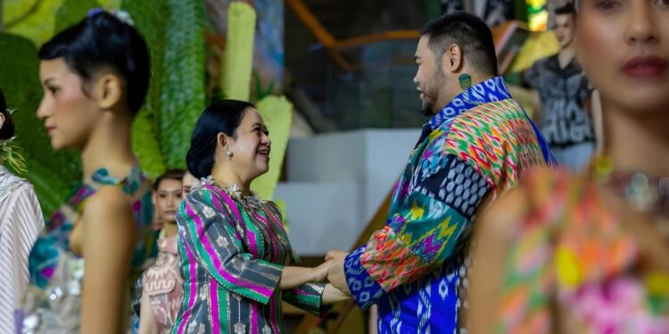 Puan Maharani Dukung Ivan Gunawan Luncurkan NusaNova: Wastra Nusantara Siap Tembus Dunia