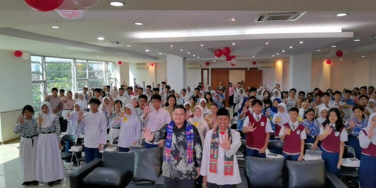 Maxim Gelar Kompetisi Kuis Sejarah Antar Pelajar SMP Pertama di Jakarta untuk Bangkitkan Semangat Kemerdekaan