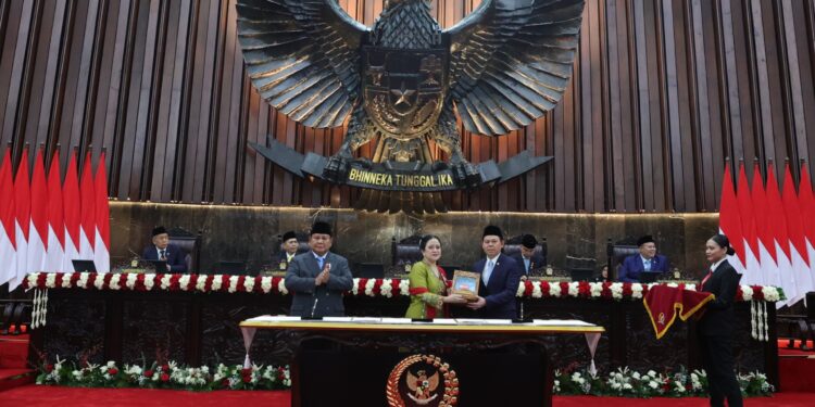 Ketua DPD RI Sambut Baik Komitmen Presiden untuk Pemerataan Ekonomi, Pemberantasan Korupsi, dan Layanan Dasar di Daerah