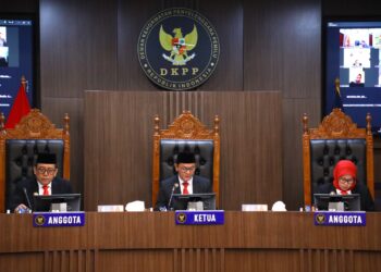 DKPP Berhentikan Tetap Anggota Bawaslu Bandung Barat