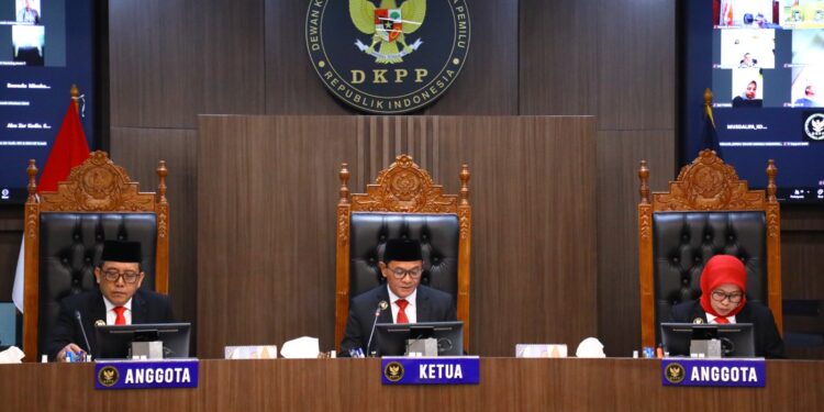 DKPP Berhentikan Tetap Anggota Bawaslu Bandung Barat