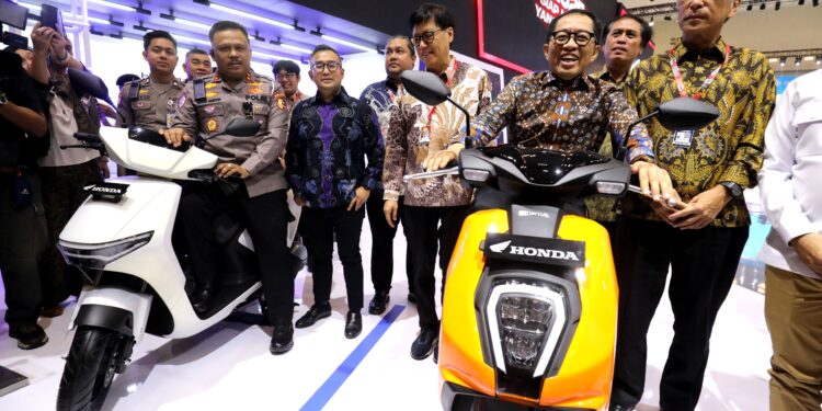Motor SUV Kebanggaan New Honda ADV160 Siap Jadi Magnet Utama di IMOS 2025