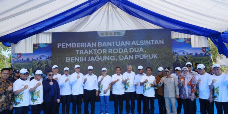 Didampingi Menteri Pertanian, Tamsil Linrung Launching Program Senator Peduli Ketahanan Pangan di Sulsel