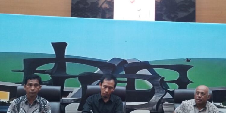 Polemik Sekolah Rakyat: Antara Harapan dan Kritik Tajam