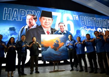 SBY Sumbangkan Lukisan ‘Only The Strong’ di HUT ke-24 Partai Demokrat