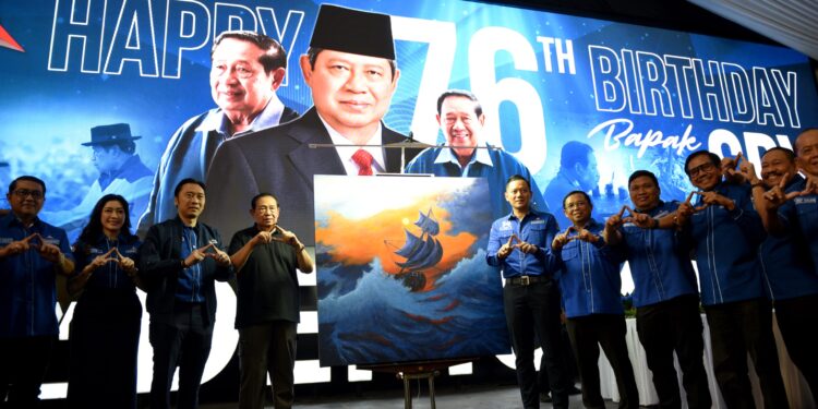 SBY Sumbangkan Lukisan ‘Only The Strong’ di HUT ke-24 Partai Demokrat