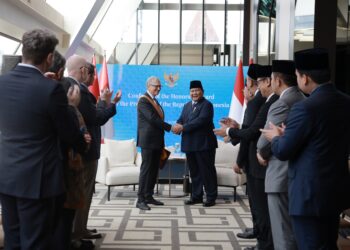 Prabowo Berikan Bintang Jasa Utama ke Bill Gates: Bantuannya untuk Indonesia Luar Biasa