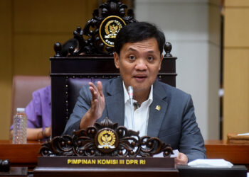 Ketua Komisi III DPR RI Habiburokhman dalam forum Rapat Dengar Pendapat Umum (RDPU) Komisi III bersama Aliansi Mahasiswa Nusantara di Gedung Nusantara II, Senayan, Jakarta Pusat, Rabu (15/10/2025). Foto: Dep/vel.