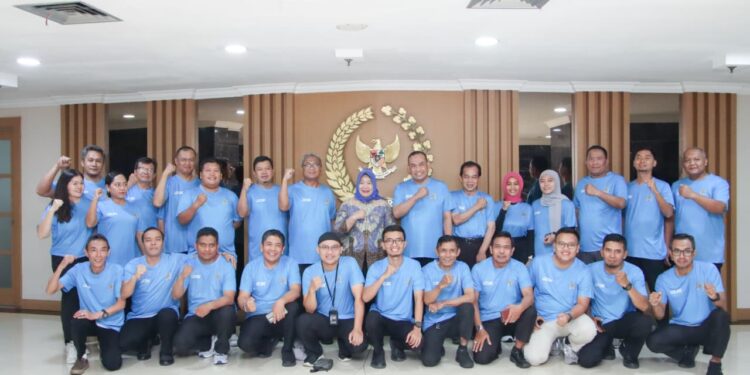 Siti Fauziah Melepas Kontingen Bapor Korpri MPR RI untuk PORNAS XVII KORPRI 2025