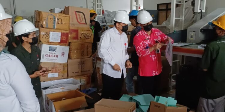 Tertib Administrasi, Setjen DPD RI Musnahkan Arsip Inaktif Tahun 2025