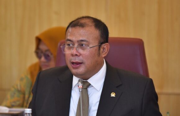 Kecam Tayangan TV Lecehkan Kiai, Waka DPR Akan Panggil Komdigi, KPI dan Trans7: Media Harus Jadi Juru Damai