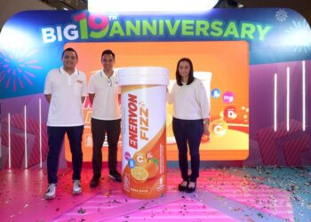 Enervon Fizz Ajak Generasi On the Go Membangkitkan Energi Positif di Watsons Day