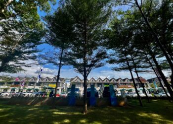 Menikmati Indahnya Pemandangan Hijau saat Pengisian Daya Mobil Listrik di SPKLU PLN Waduk Citra 8