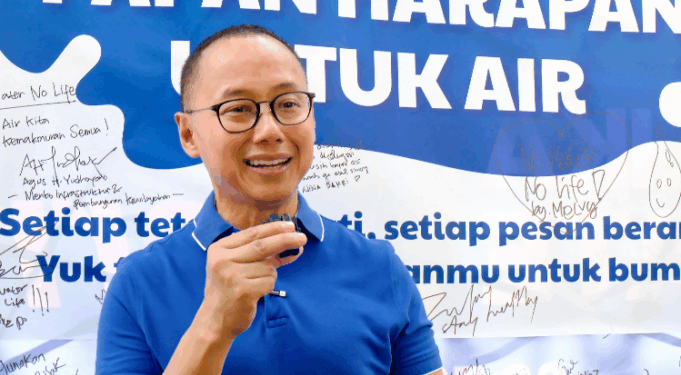 Bersama Sembuhkan Sungai, Eddy Soeparno Ajak Kolaborasi Atasi Pencemaran