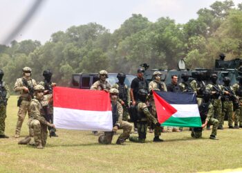 Atraksi Pencak Silat Prajurit TNI Buat Kagum Raja Abdullah II