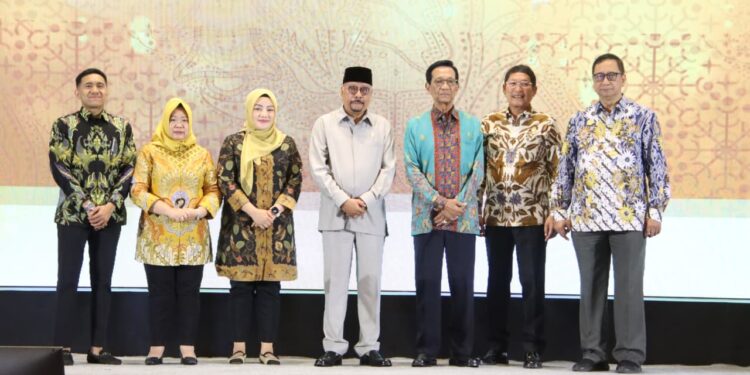 Dihadiri Sri Sultan HB X, Ketua Fraksi Golkar MPR Buka Sarasehan Nasional MPR RI di Yogyakarta
