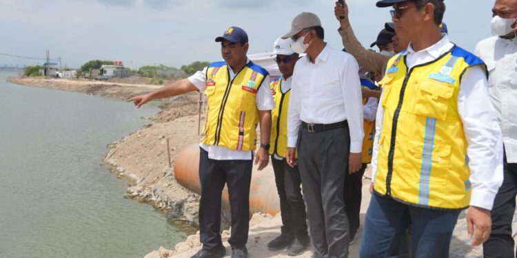 Tinjau Progres Tol Semarang-Demak, Menteri Dody Dorong Percepatan Penanganan Banjir Rob Kaligawe-Sayung-Terboyo