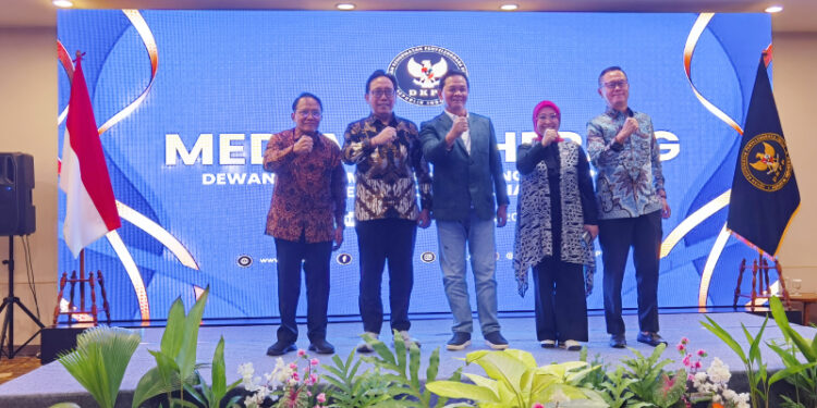 Ketua DKPP: Kritik Media Massa adalah Vitamin yang Menyehatkan