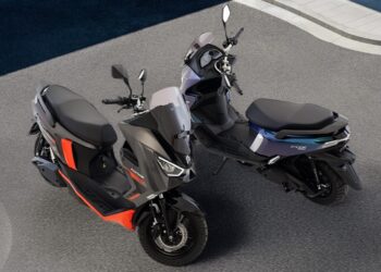 Debut Perdana di GJAW 2025, Polytron FOX-350 Bikin Pengunjung Kepo: Desain Ergonomis, Warna Kece, Subsidi Rp 7 Juta, Bonus Speaker Pula