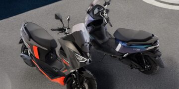 Debut Perdana di GJAW 2025, Polytron FOX-350 Bikin Pengunjung Kepo: Desain Ergonomis, Warna Kece, Subsidi Rp 7 Juta, Bonus Speaker Pula