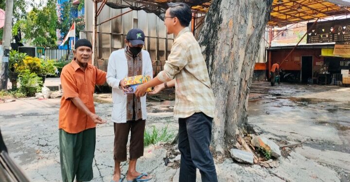 BRI BO Bekasi Harapan Indah Berbagi Makanan Jumat Berkah
