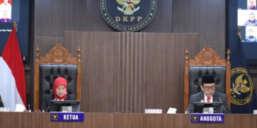 DKPP Berhentikan Hofni Y. Mandripon dari Jabatan Ketua Bawaslu Kepulauan Yapen