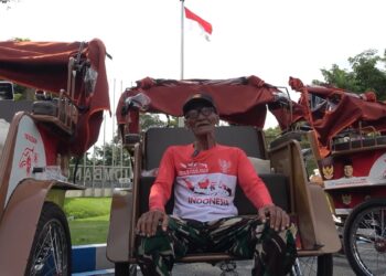 Kakek 89 Tahun Dapat Becak Listrik dari Prabowo, Lansia Tetap Berdaya