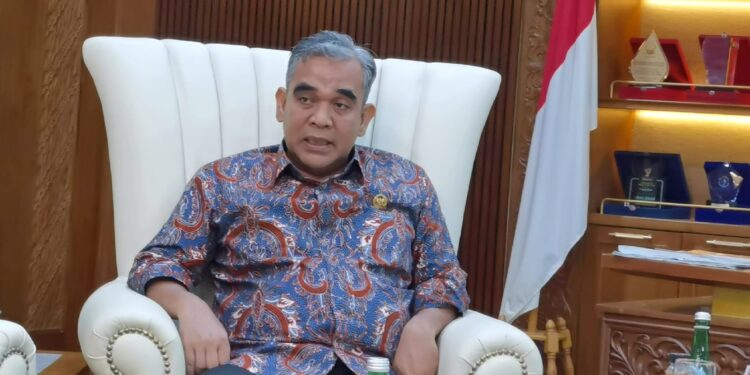 Polemik Gelar Pahlawan untuk Soeharto, Insiden Ledakan di SMAN 72, hingga Pelantikan Tim Reformasi Polri — Ini Respons Muzani