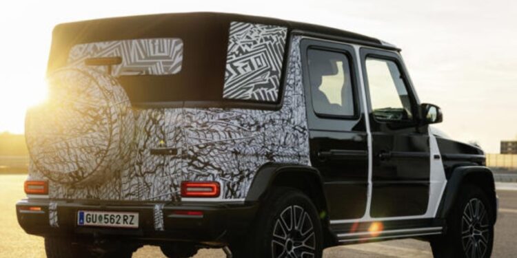 G-Class Cabriolet Baru Ketahuan di Jalan! Kamuflasenya Sok Misterius Padahal Kelihatan Semua
