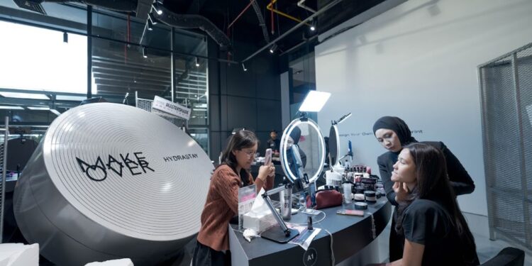 MAKE OVER Rilis MASTERSHADE ARCHI/TECH™: Teknologi Yang Bikin Kamu Akhirnya Tahu Bentuk Wajah Sendiri