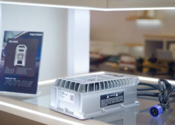 Portable Fast Charger Resmi Pertama Buatan Pabrikan Dalam Negeri. Yes, Portable Fast Charger — Alias Charger yang Bisa Dibawa ke Mana Saja Tanpa Drama dan Tanpa Deg-Degan