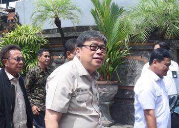 Kayu dari Hulu ke Hilir: Sampah Bencana di Padang yang Menyimpan Nilai Ekonomi