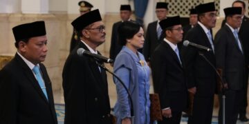 Prabowo Lantik 7 Anggota KY dan 6 Duta Besar, Tegaskan Peran Penjaga Marwah Peradilan dan Utusan RI di Dunia
