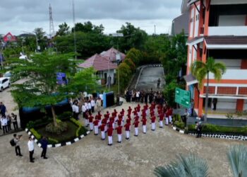 Momen Hangat Prabowo di Banjarbaru: Disambut Yel-yel Siswa hingga Tinjau Ruang Kelas