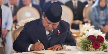 Prabowo Sampai Meneteskan Air Mata Saat Jadi Saksi Nikah Sespri, Jokowi Juga Hadir