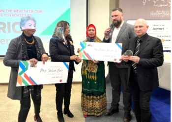 Denny Ja Mendonasikan Seluruh Dana Brics Award untuk Pengembangan Sastra Dunia