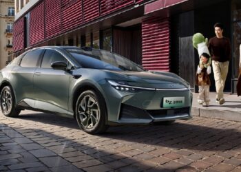 Sedan Listrik Ini Sudah Canggih Tapi Dijual Rp 200 Jutaan