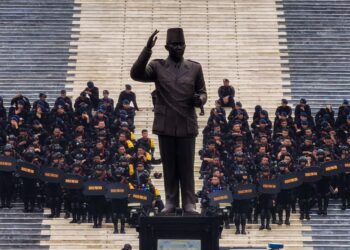 Menjaga Rumah Rakyat