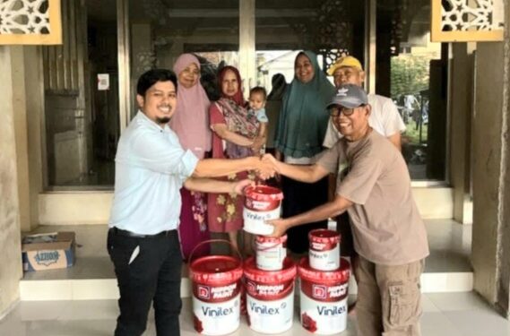 BRI Bekasi Siliwangi Salurkan Bantuan Dana Bapekis ke Musala Al Mutaqin