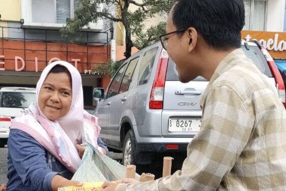 BRI BO Bekasi Harapan Indah Berbagi Makanan Jumat Berkah