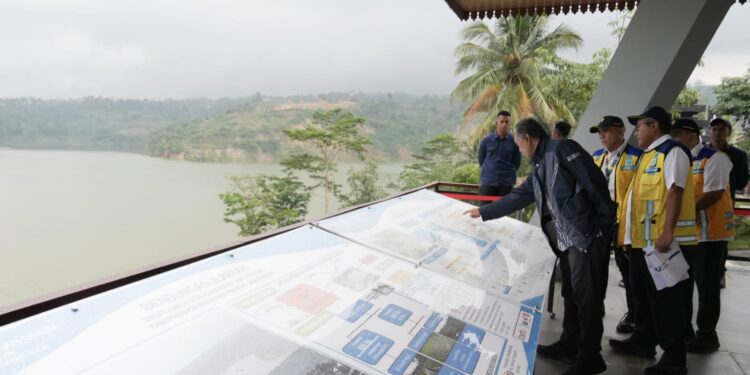 Irigasi Diperluas, Produktivitas Sawah Ditarget Melonjak — Dody Hanggodo Optimalkan Bendungan Jlantah untuk Dongkrak Ketahanan Pangan dan Ekonomi Daerah