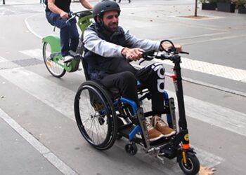 E-Skuter Ramah Disabilitas Mulai Diuji, Tier Mobility Klaim Solusi Ini Bisa Bikin Pengguna Kursi Roda Lebih Bebas Bergerak, Siap-Siap Trotoar Makin Ramai dan Bukan Cuma yang Berdiri Saja yang Bisa Ngebut