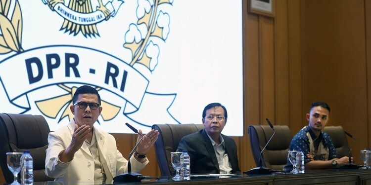 MKMK Disebut Tak Berwenang Batalkan Keppres Hakim MK, Pakar dan DPR Minta Publik Cermat Baca Konstitusi