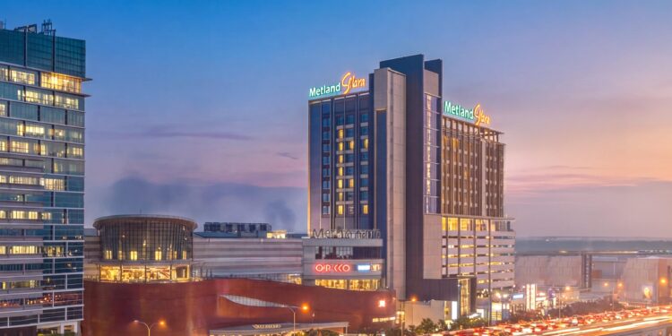 Tak Perlu ke Jakarta untuk City View Kece, Metland Smara Hotel Bekasi Resmi Tutup Atap dengan 169 Kamar dan Rooftop Panorama 270 Derajat