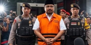 Mantan Menag Yaqut Cholil Qoumas Digiring ke Rutan oleh Komisi Pemberantasan Korupsi