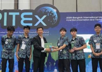 7 Pelajar Indonesia Sabet Emas Dunia Berkat Teknologi AI Pemantau Kesehatan Tanah untuk Tingkatkan Hasil Pertanian