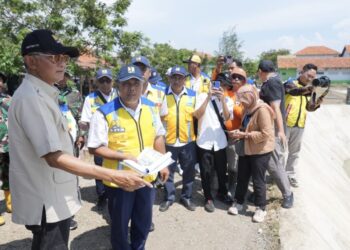 Genangan 2 Km di Jalan Ketanggungan–Pejagan Surut, Menteri PU Fokus Muara Sungai Babakan